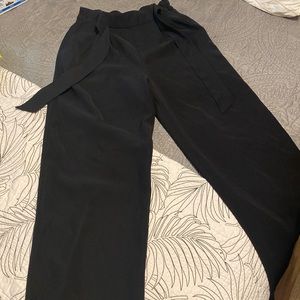 Lululemon Belted wide legged pants